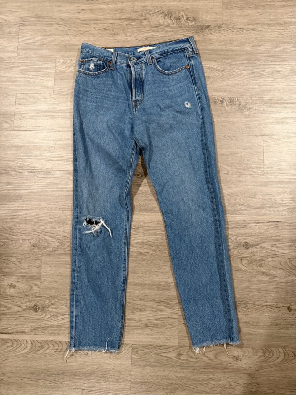 Levi’s Wedgie Classic High-Waist Blue Distressed Women’s Jeans